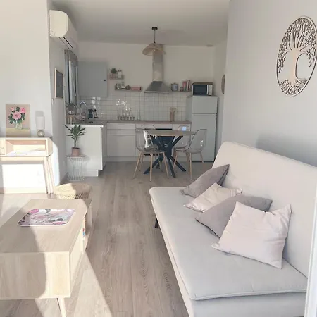 Jolie Maison Avec Jardin, 2 * Saint-Jean-de-Fos