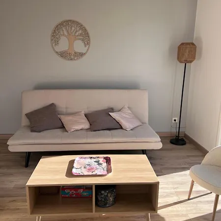 Jolie Maison Avec Jardin, 2